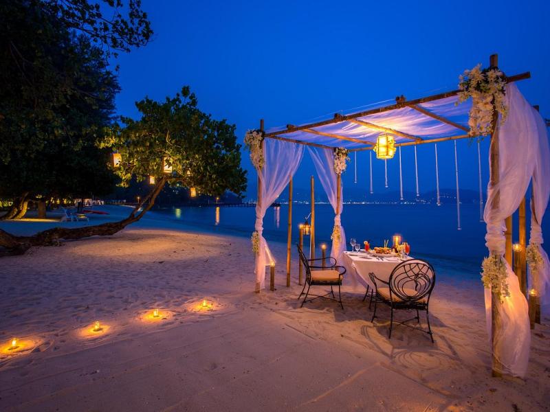 Thavorn Beach Village & Spa 