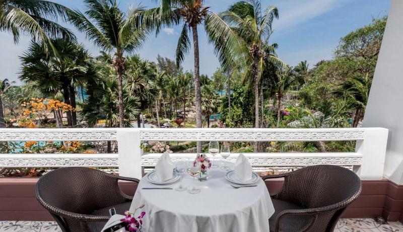 Thavorn Palm Beach Resort