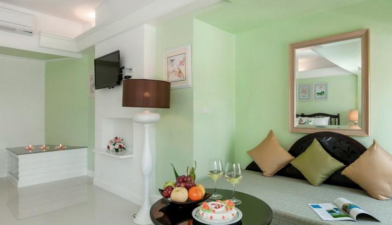 Thavorn Palm Beach Resort