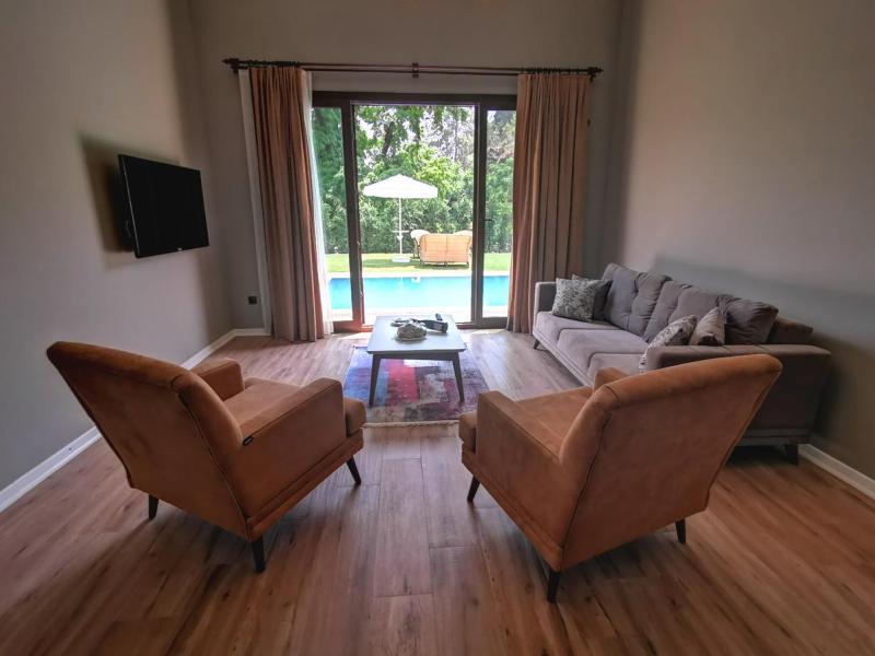 The Bay Beach Club & Port Sigla 