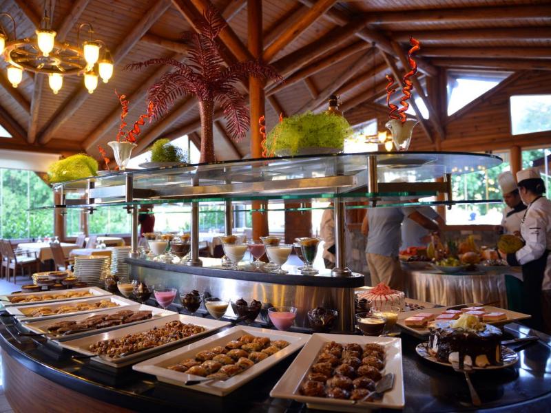 The Bay Beach Club & Port Sigla 