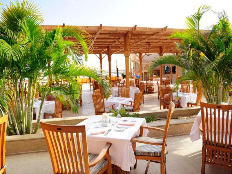 The Breakers Diving & Surfing Lodge