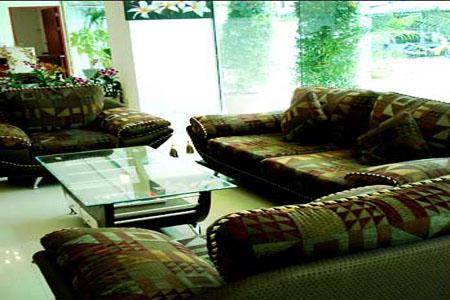 Centric Place Hotel
