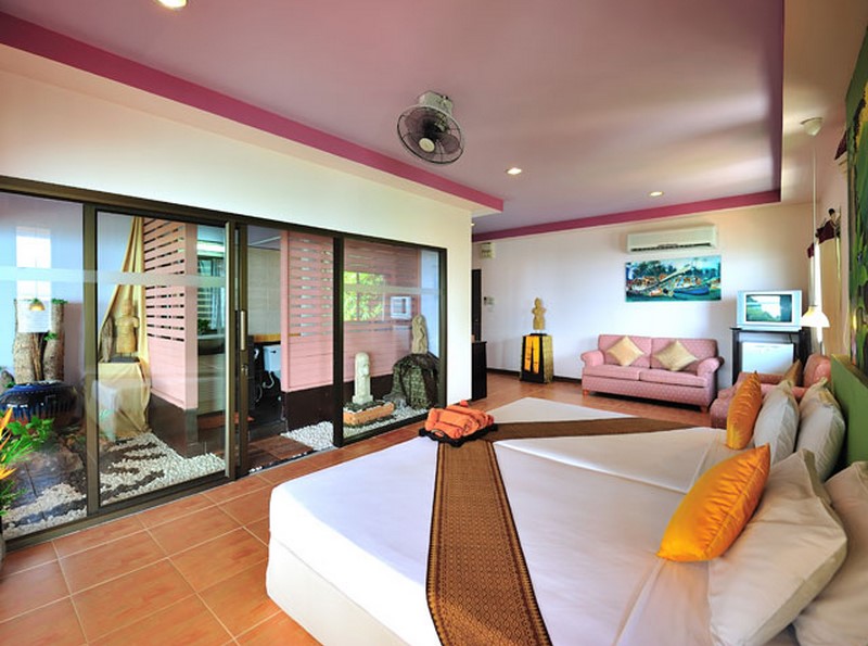 Koh Ngai Cliff Beach Resort