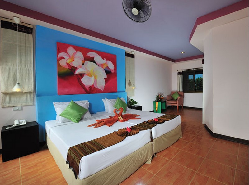 Koh Ngai Cliff Beach Resort