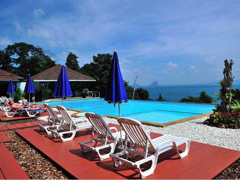Koh Ngai Cliff Beach Resort