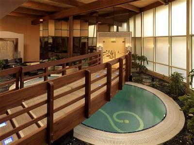 The Diplomat Radisson Blu Hotel Residence & Spa