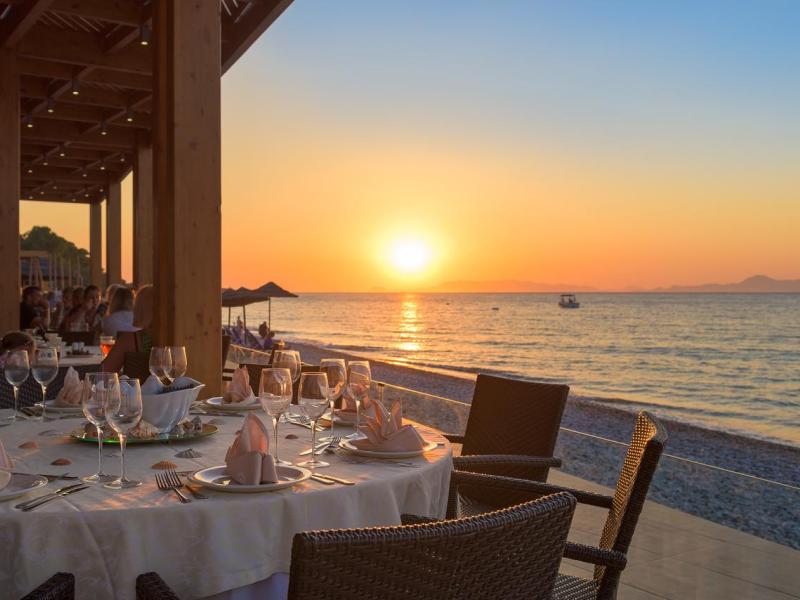 Avra Beach Resort Hotel & Bungalows