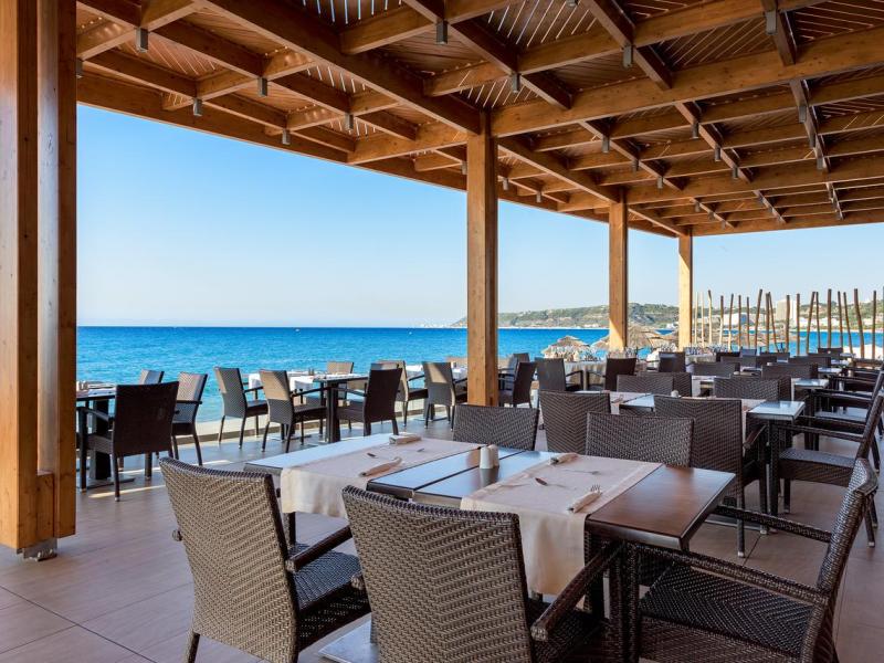 Avra Beach Resort Hotel & Bungalows