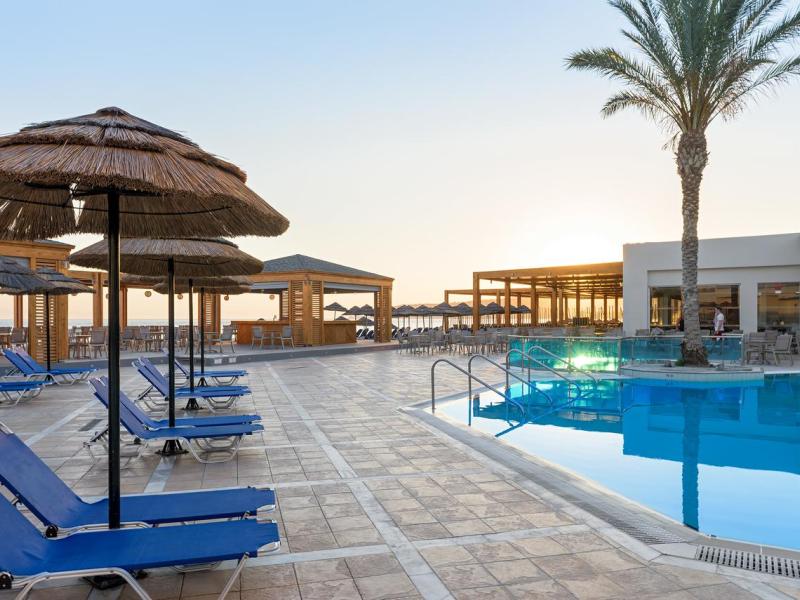Avra Beach Resort Hotel & Bungalows