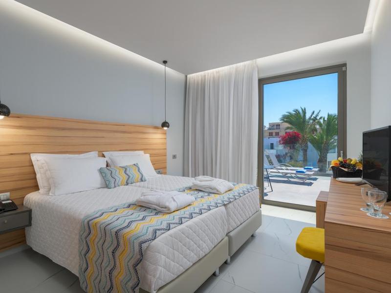 Avra Beach Resort Hotel & Bungalows