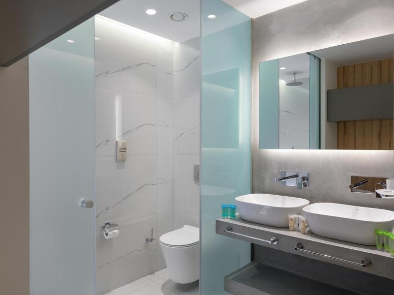 Avra Beach Resort Hotel & Bungalows