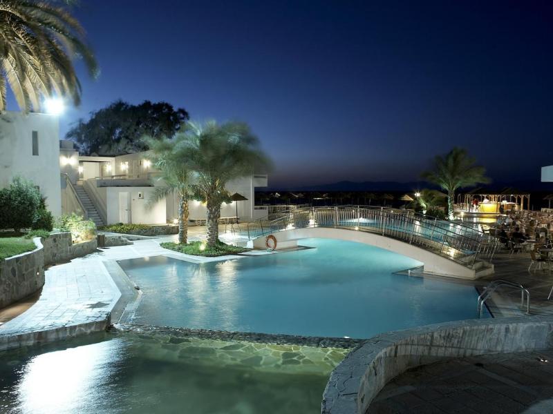 Avra Beach Resort Hotel & Bungalows