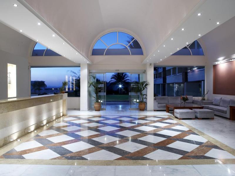 Avra Beach Resort Hotel & Bungalows