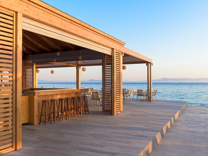 Avra Beach Resort Hotel & Bungalows