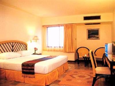 Bobsons Suites Bangkok