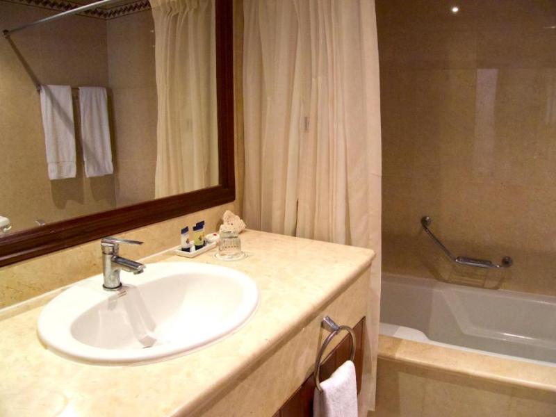 The Golf Suites at Cocotal Golf Club