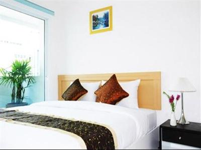 The Laurel Suite