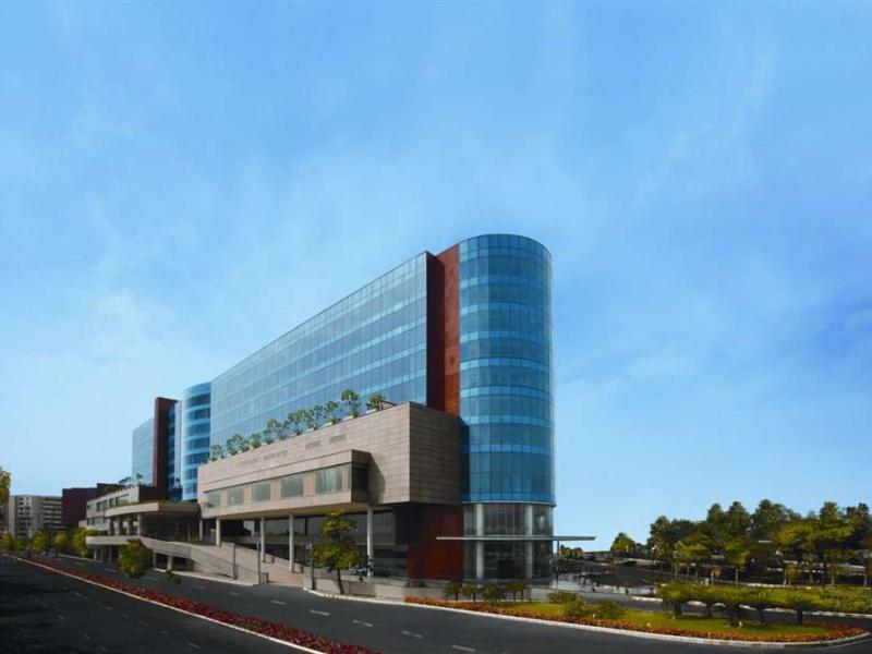 The Leela Ambience Gurgaon Hotel & Residences