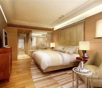 The Leela Ambience Gurgaon Hotel & Residences