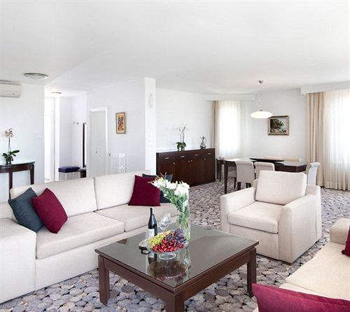 The Suadiye Residence