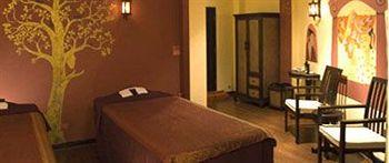B2 Ayatana Premier Hotel & Resort