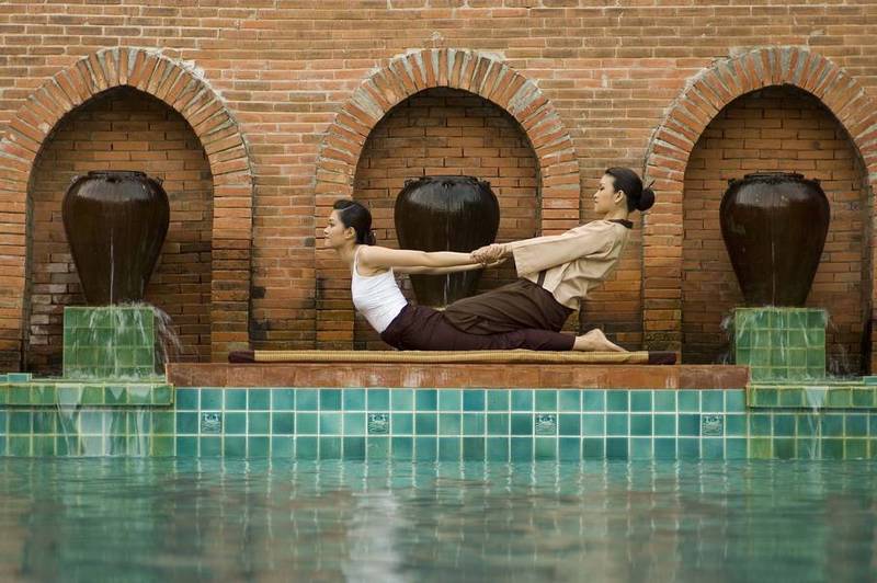 B2 Ayatana Premier Hotel & Resort