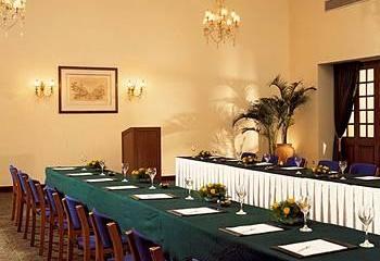 Отель Maidens Hotel Индия, Дели, фото 11