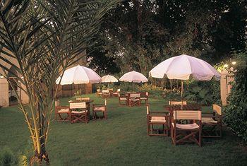 Отель Maidens Hotel Индия, Дели, фото 2