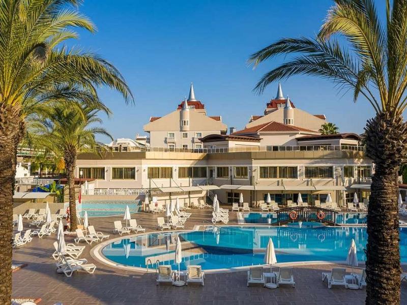 Aydinbey Famous Resort