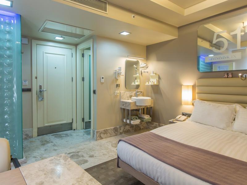 Ramada by Wyndham Istanbul Pera