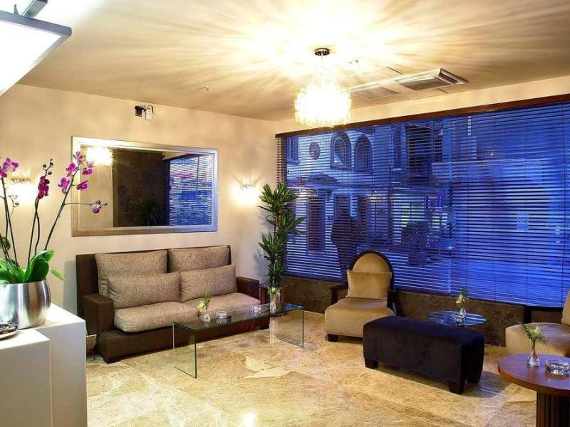 Ramada by Wyndham Istanbul Pera