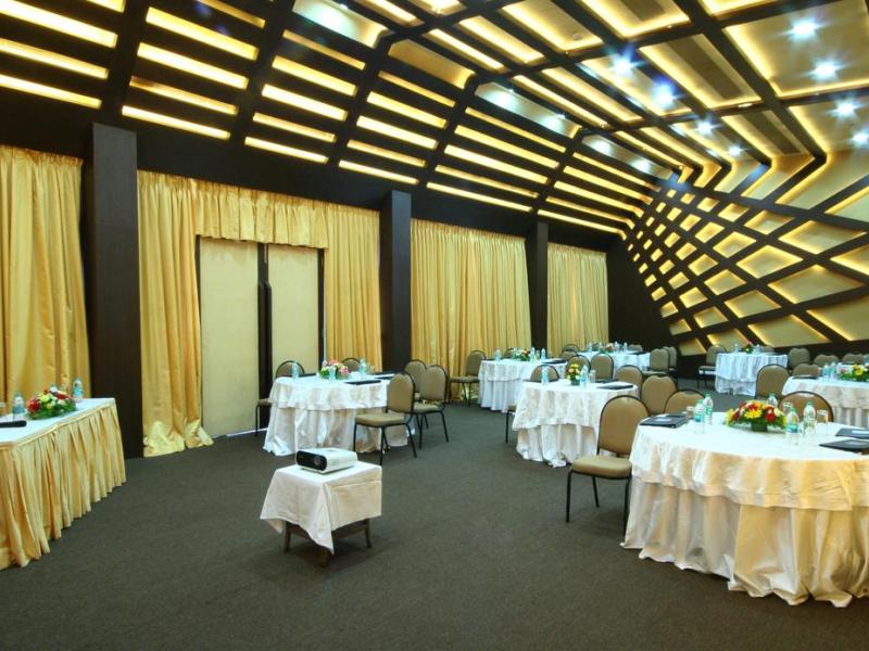 The Golden Crown & Spa Colva