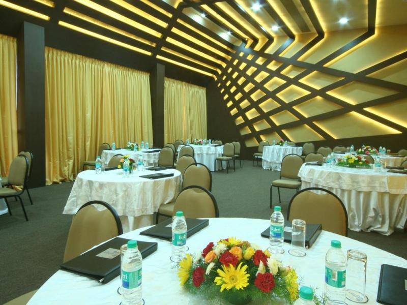 The Golden Crown & Spa Colva