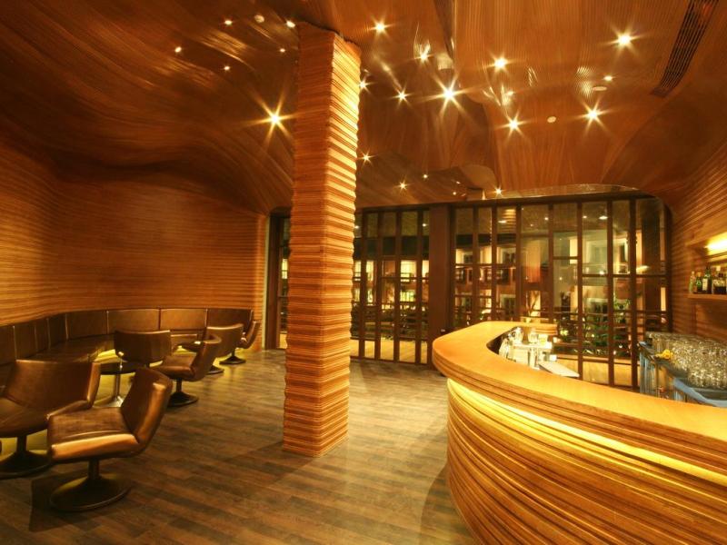 The Golden Crown & Spa Colva