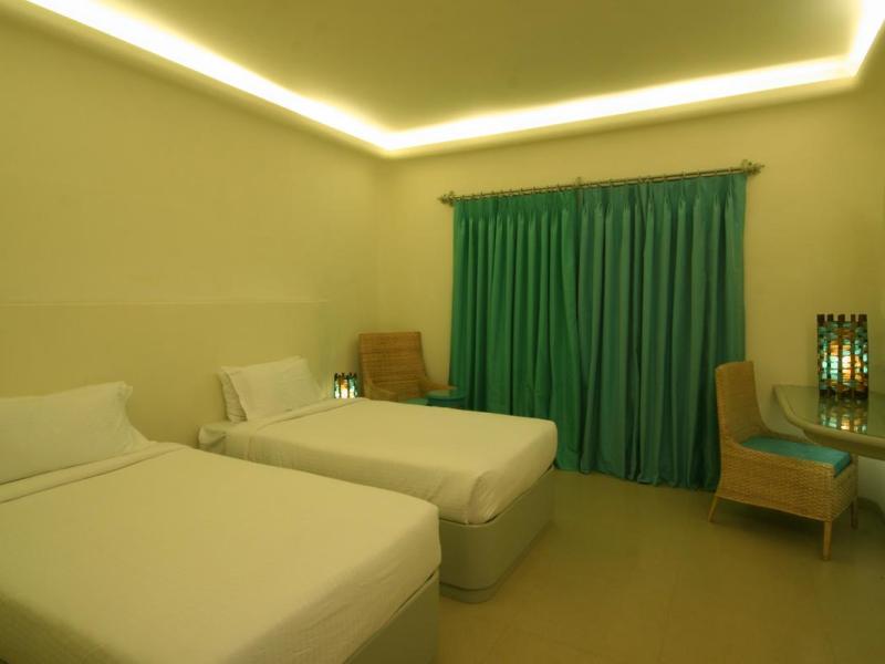 The Golden Crown & Spa Colva