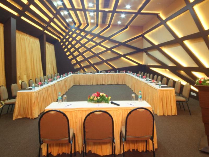 The Golden Crown & Spa Colva