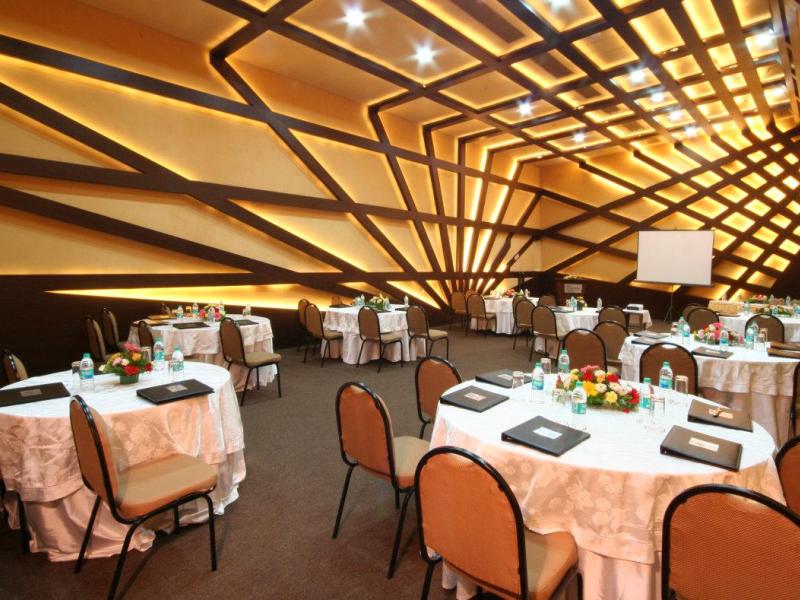 The Golden Crown & Spa Colva
