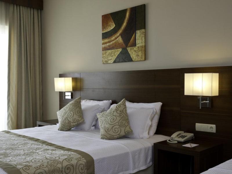 Roma Beach Resort & Spa