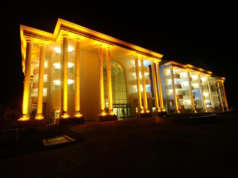 Roma Beach Resort & Spa