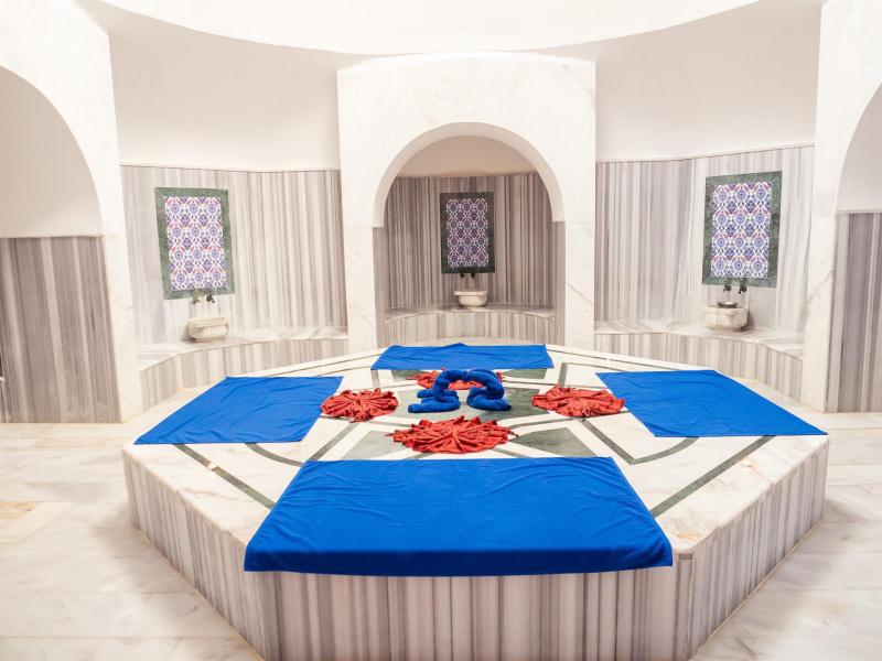 Roma Beach Resort & Spa (16+)