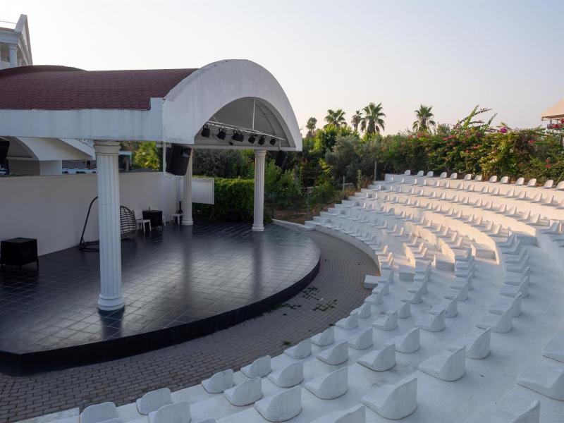 Roma Beach Resort & Spa (16+)