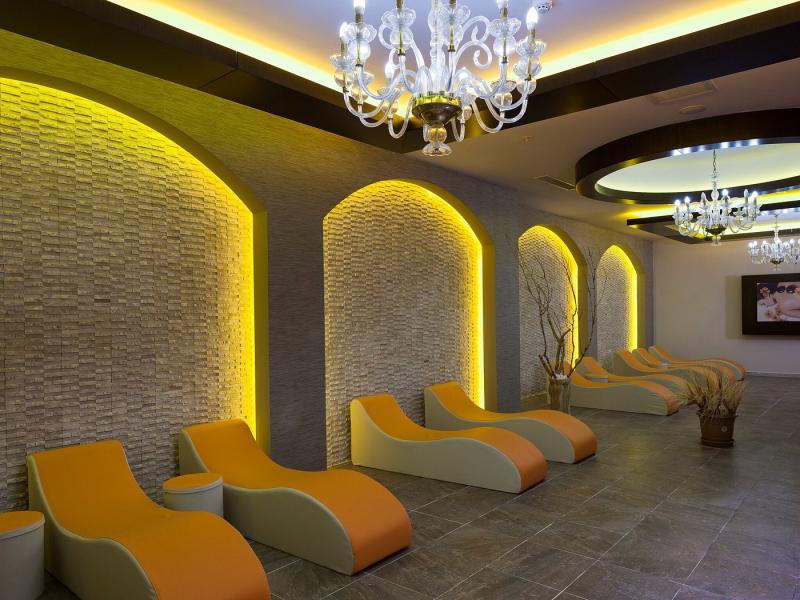 Roma Beach Resort & Spa (16+)