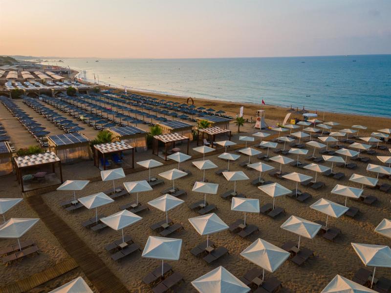 Roma Beach Resort & Spa (16+)