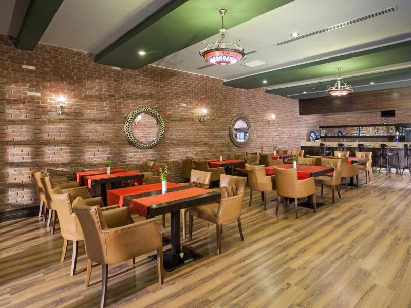 Roma Beach Resort & Spa