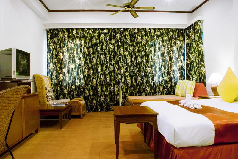 White House Beach Resort & Spa