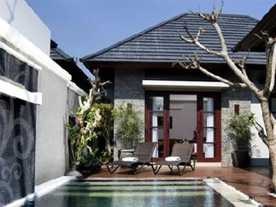 The Wolas Villas