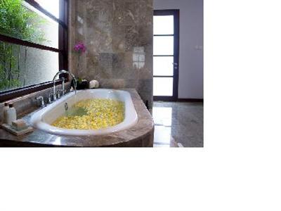 The Wolas Villas