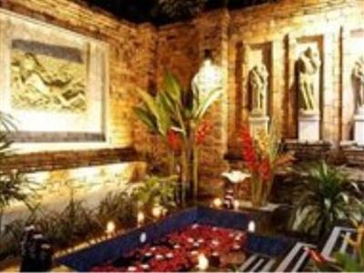 Circle Phuket Resort & Spa