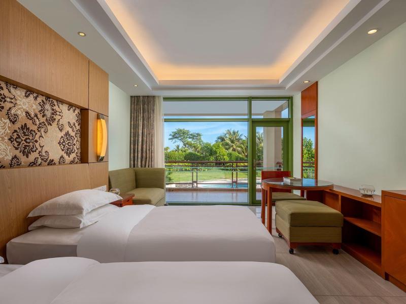 Palm Beach Resort Yalong Bay Sanya